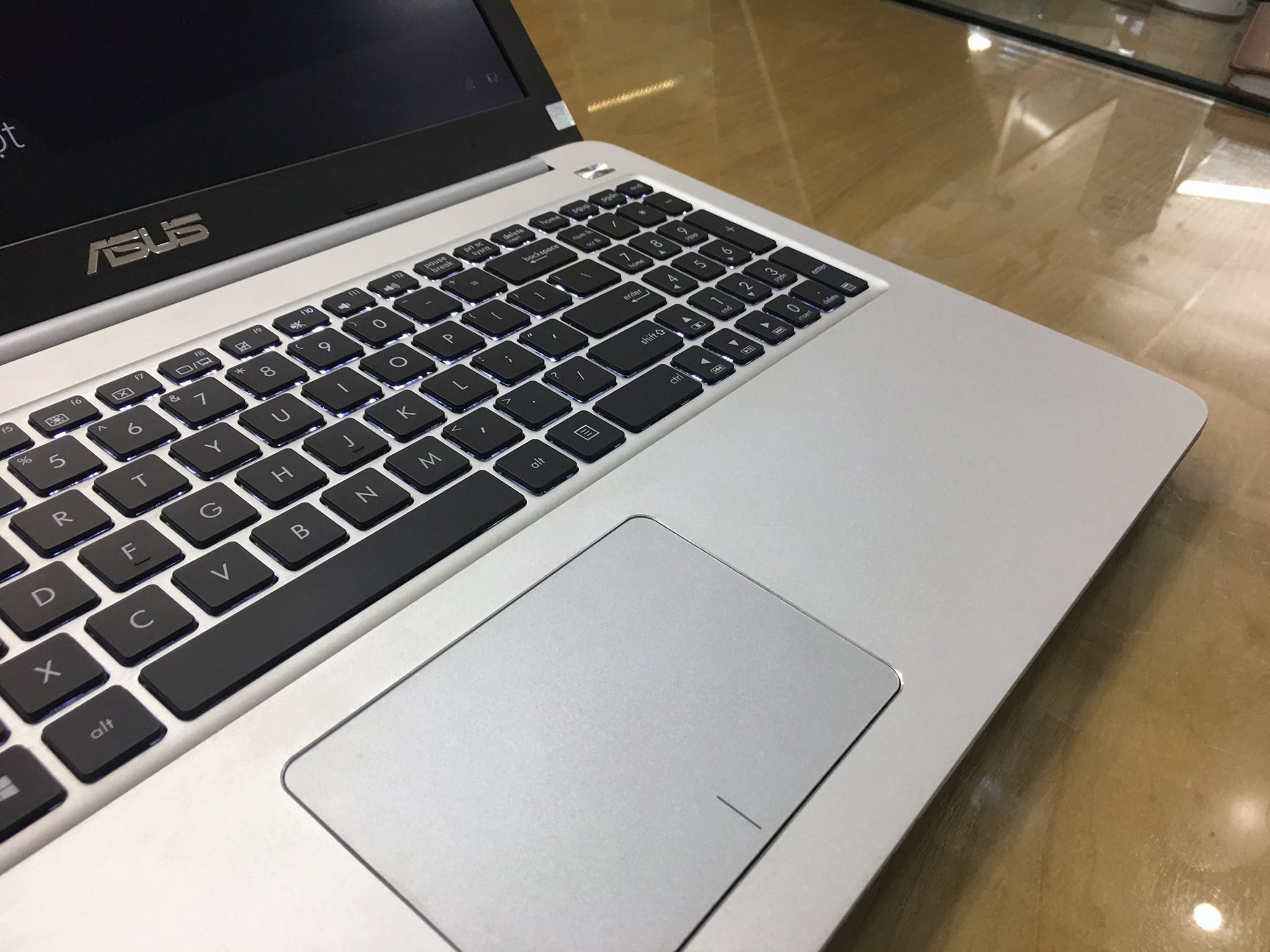 Laptop Asus Asus K501LX-DM083D-4.jpg